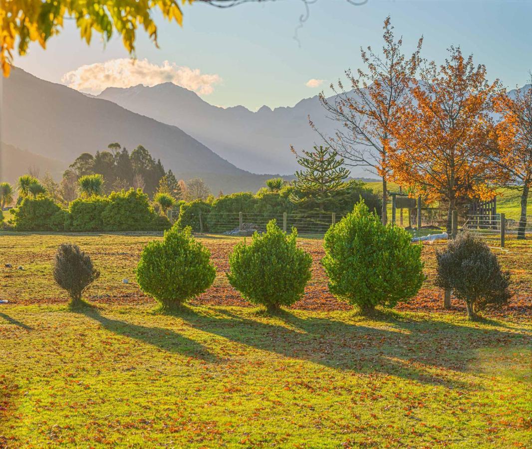 Kepler Oaks Chalet Te Anau Exterior photo