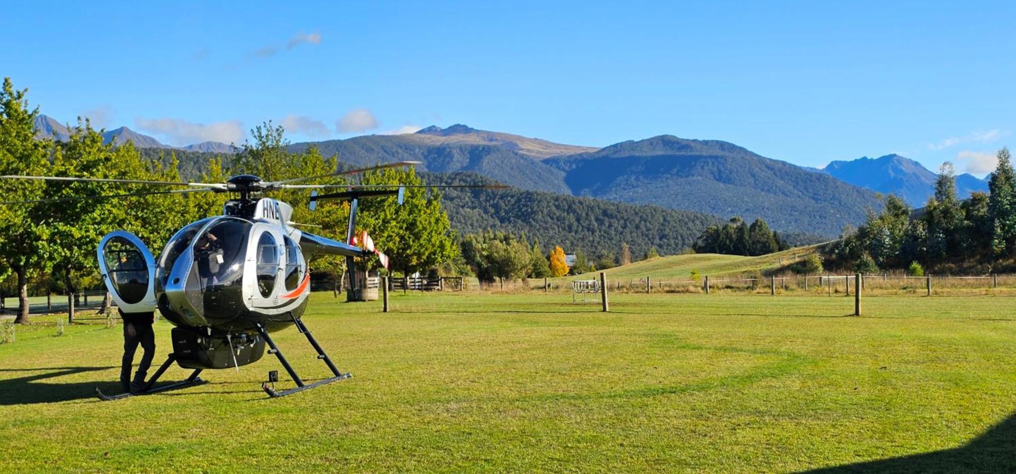 Kepler Oaks Chalet Te Anau Exterior photo